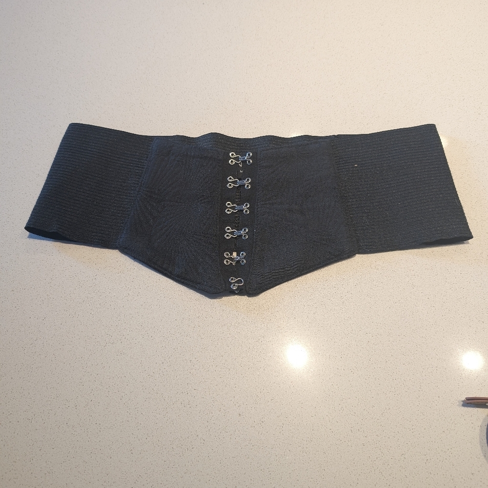 Venus And Mars Elegant Black Waist Belt